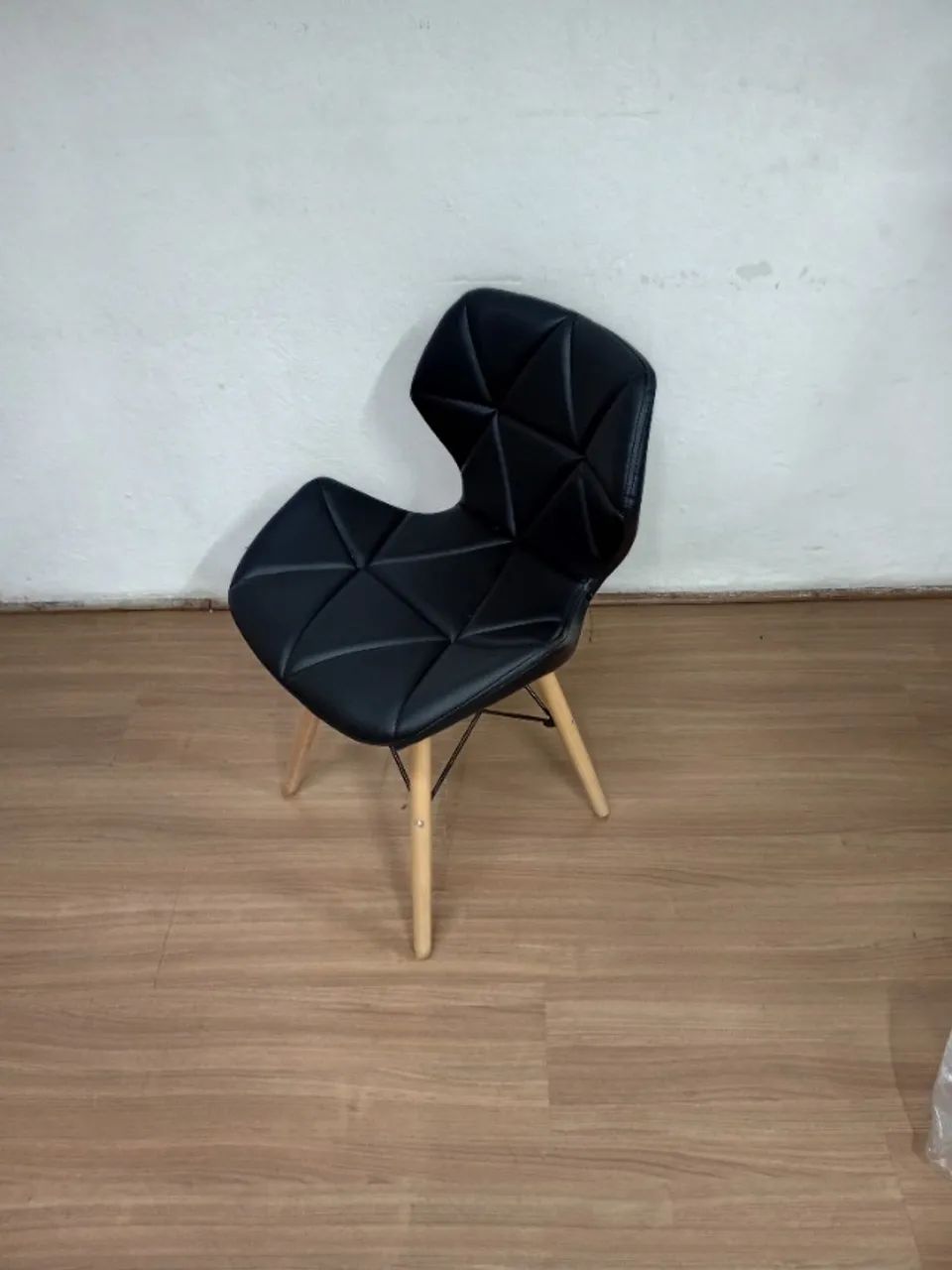 Cadeira Design Charles Eames em Couro PU Preto - Foto 3