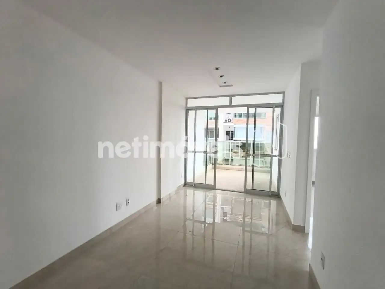Apartamento de 2 Quartos no Edifício Costa Mare  Itapuã, Vila Velha - Foto 3