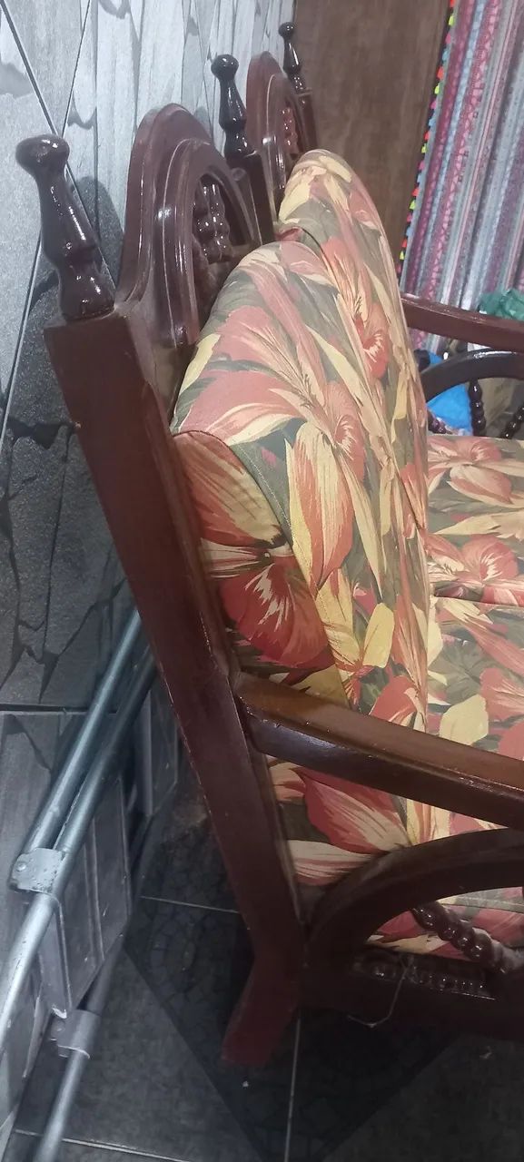 Selling wooden armchairs resembling sofas65568166328195125