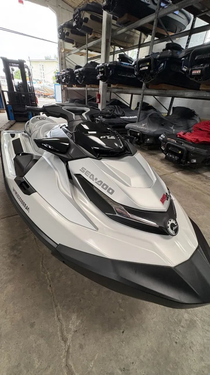 Sea doo GTX 300 LIMITED c/ 44 hs de uso ( zerado ) - Barcos e