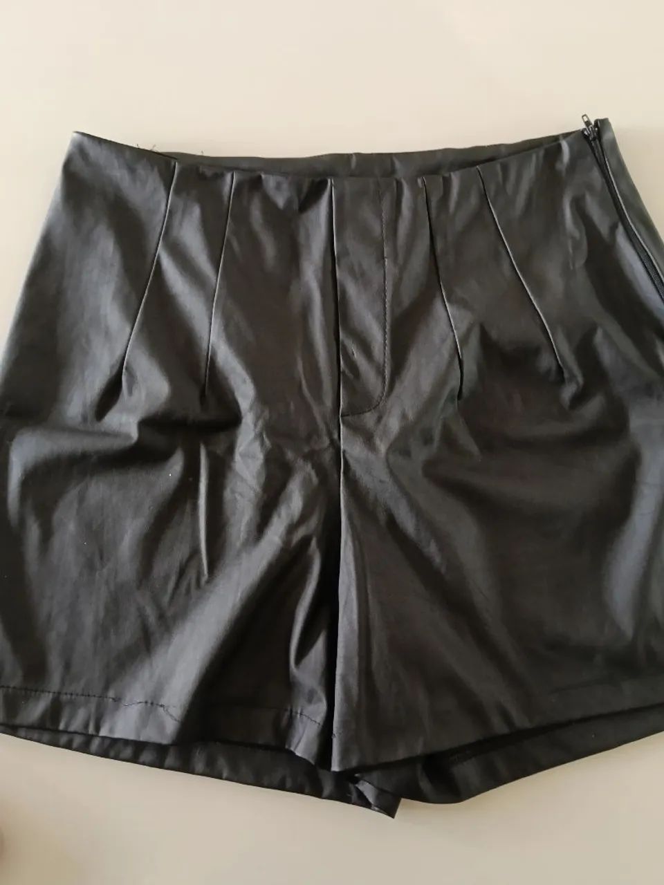 BAZAR DE ROUPAS NOVAS E SEMINOVAS - Foto 2