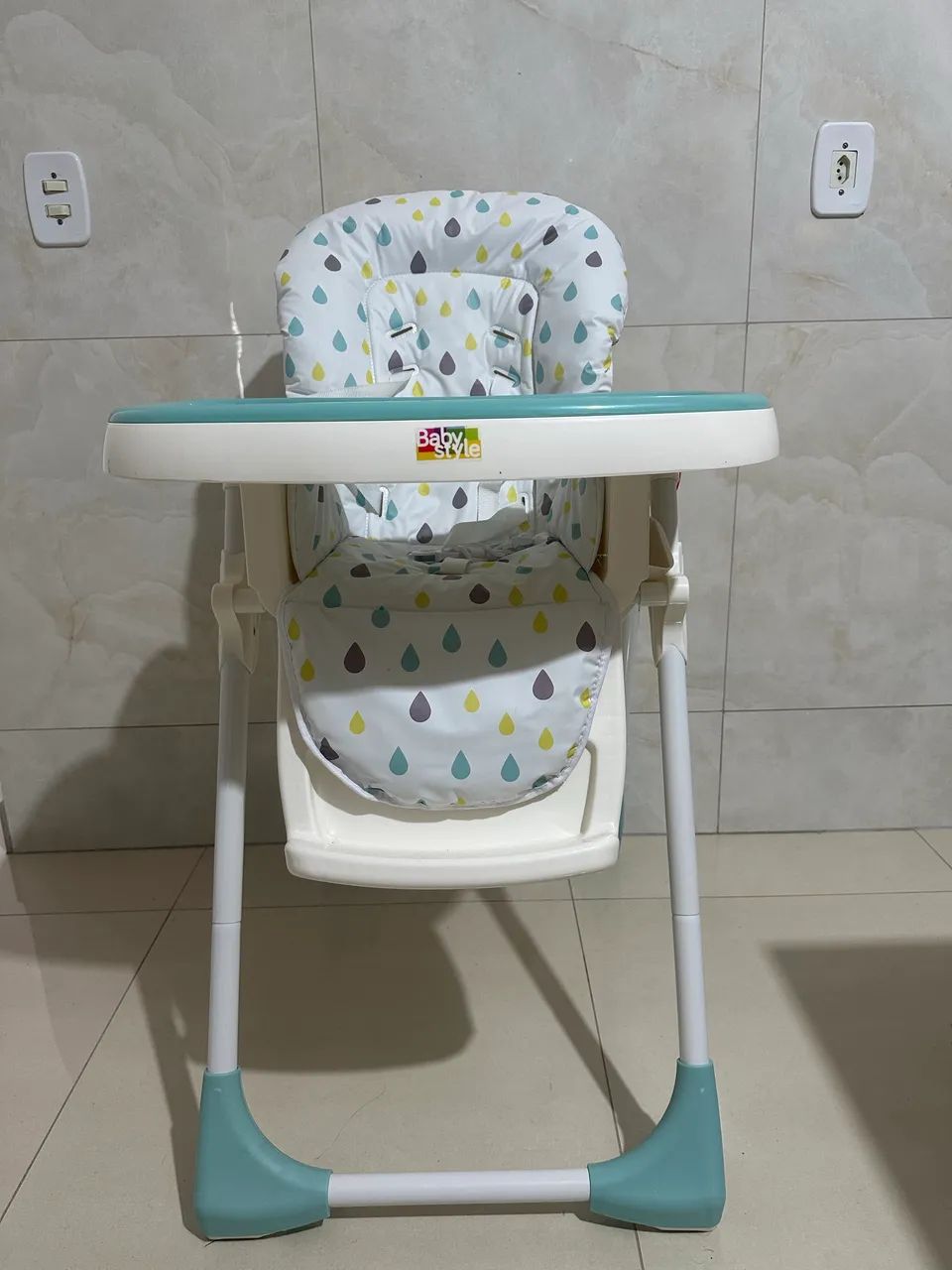 CADEIRA DE ALIMENTAÇÃO 