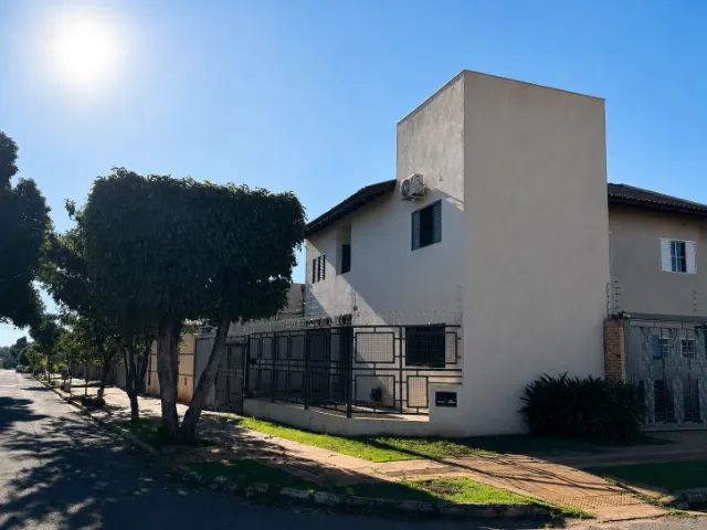 Alugo Sobrado de Esquina Vila Belo Horizonte - 1 Suíte 2 Quartos 1 Garagem