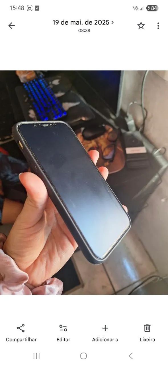 Vendo Iphone 11 amarelo  - Foto 3