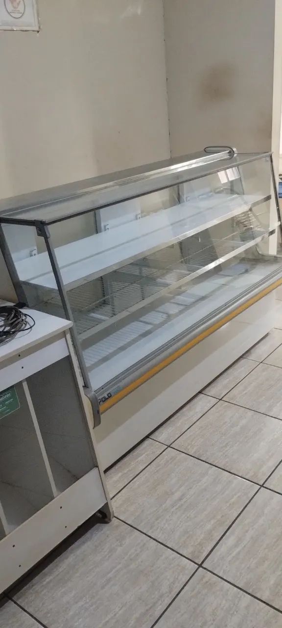 Balcão espositor 220 volts semi novo  - Foto 2