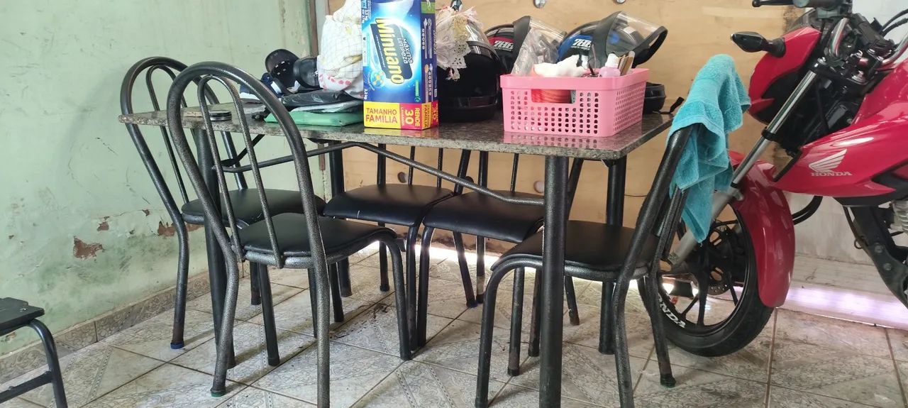 Mesa com 6 cadeiras  - Foto 2