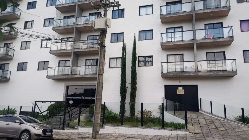 Apartamento  no Alto de Teresópolis com um quarto. 