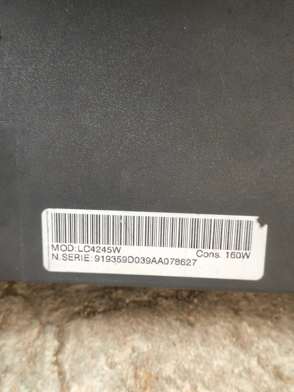 Duas tvs lcd Semp 42 polegadas para aproveitar peças  - Foto 3