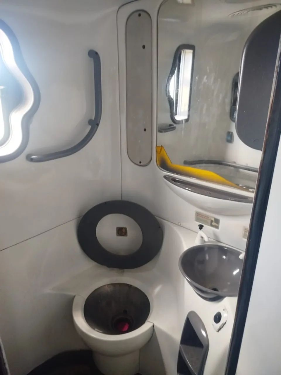 Vende-se ônibus 170 mil - Foto 2