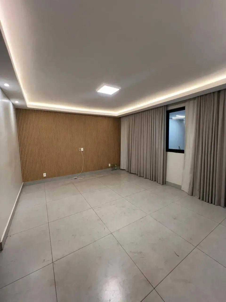 OPORTUNIDADE! CASA À VENDA  QN 07, CONJUNTO 20
