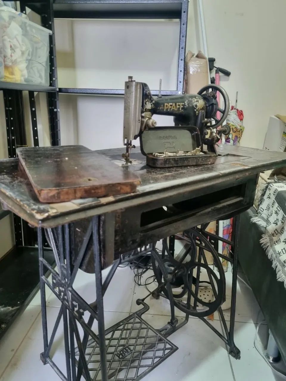 OPORTUNIDADE - Máquina de Costura antiga Pfaff - Foto 3