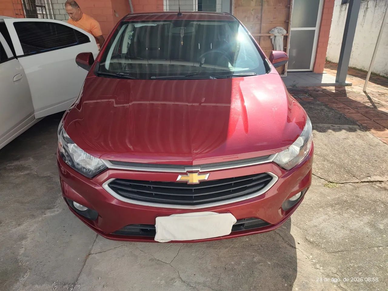Chevrolet Onix Hatch LT 1.0 8V Flex Mec. 4P 2018 - Foto 2