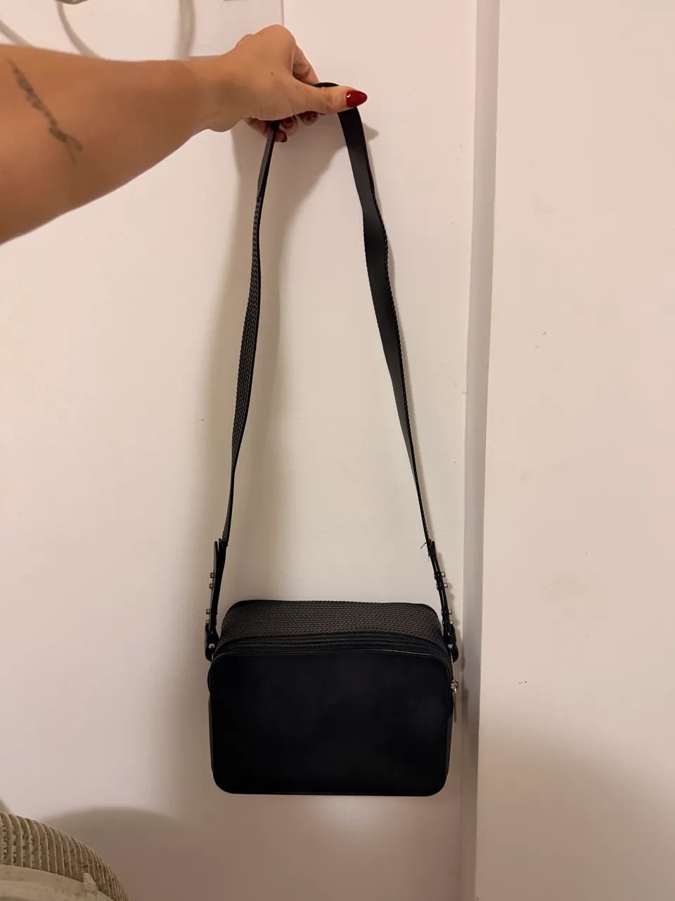 Bolsa Transversal Anacapri Preta - Foto 2