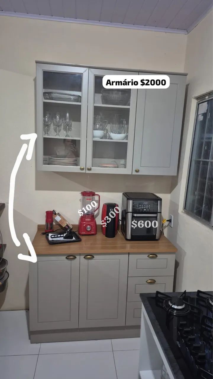 Vendo armário de madeira e moderno  - Foto 2