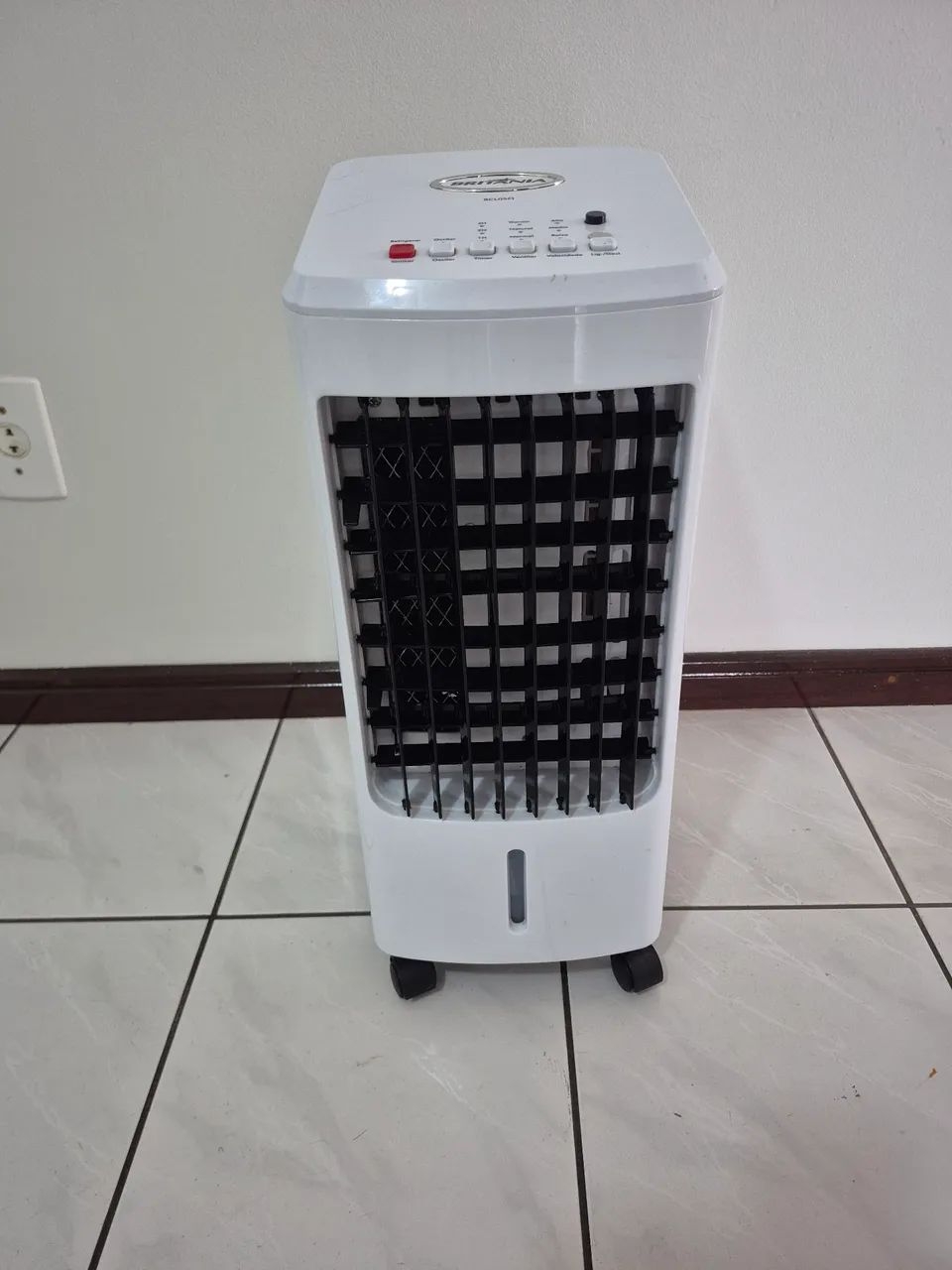 Circulador de ar torre britânia 220 w