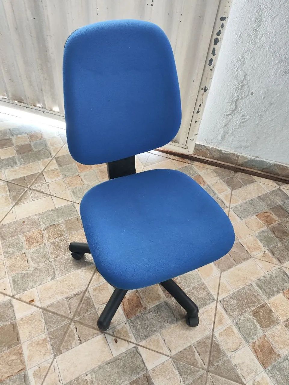 Cadeira de escritório azul