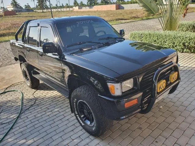 Toyota Hilux CD SR5 4X4 2.8 Diesel 2000