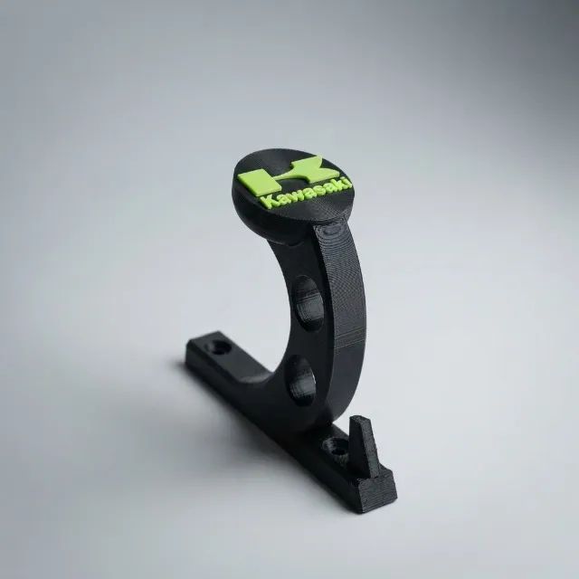 Suporte capacete com logo - Foto 2