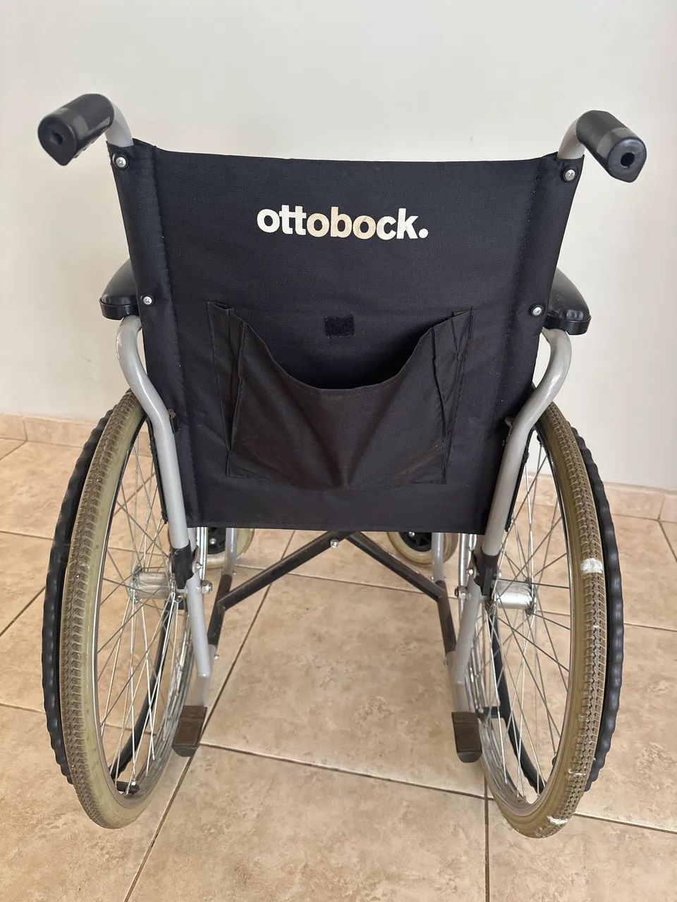 Cadeira de rodas marca ottobock  - Foto 3