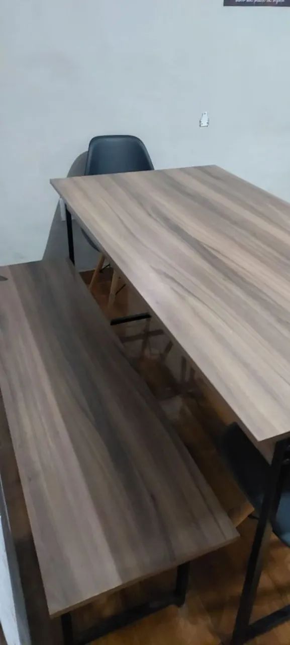 Mesa estilo industrial com banco e cadeira - Foto 2