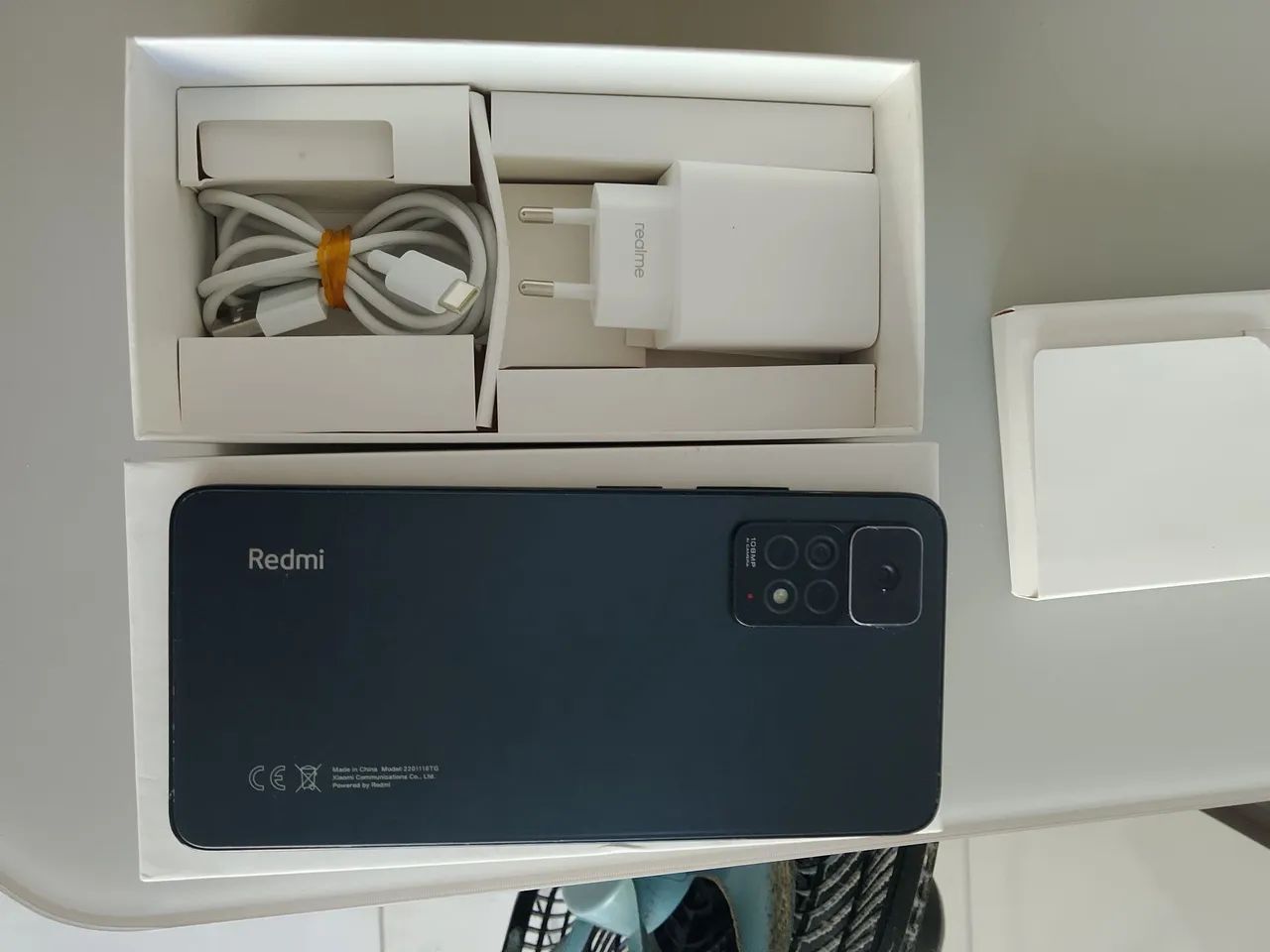Vendo celular semi novo
