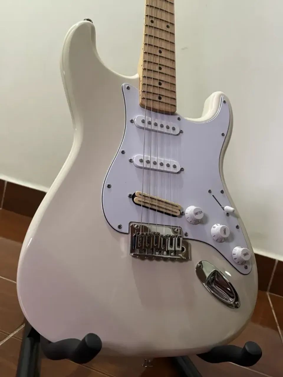 Guitarra Squier Stratocaster (upgrades e regulada)