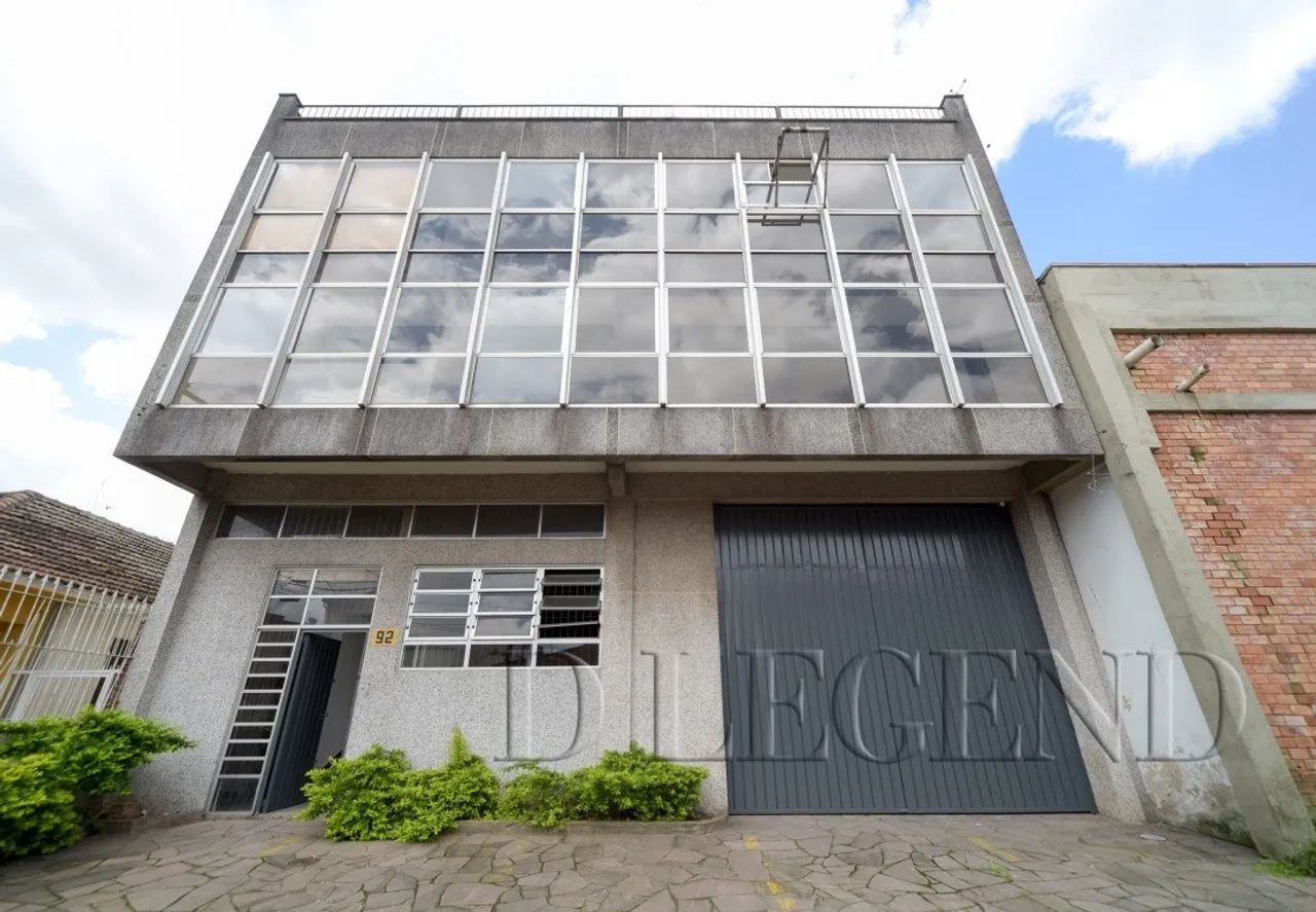 - PRÉDIO COMERCIAL / SEDE DE EMPRESA