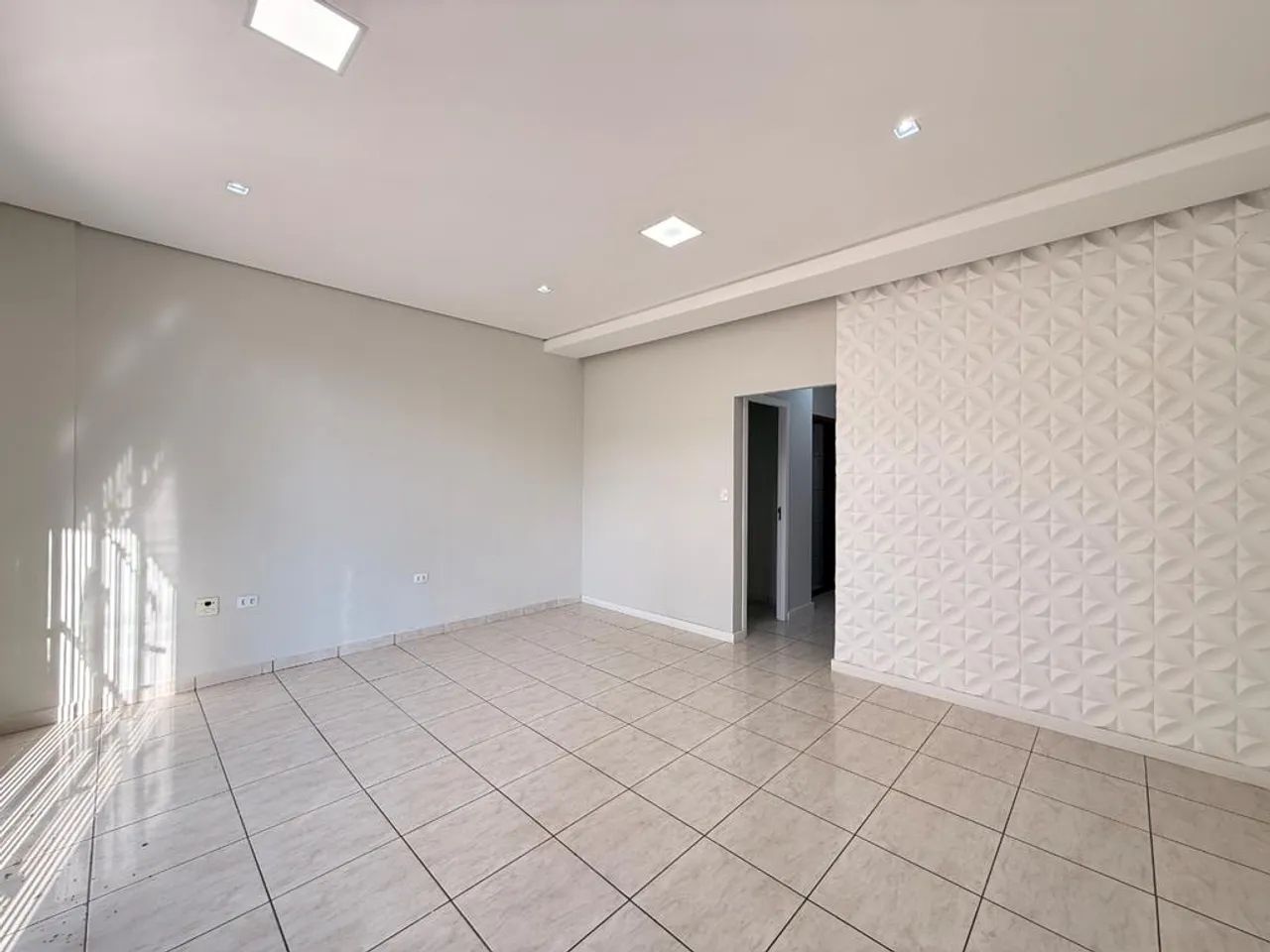 Sala para alugar em Maringá, Zona 03, com 37.74 m² - Foto 4