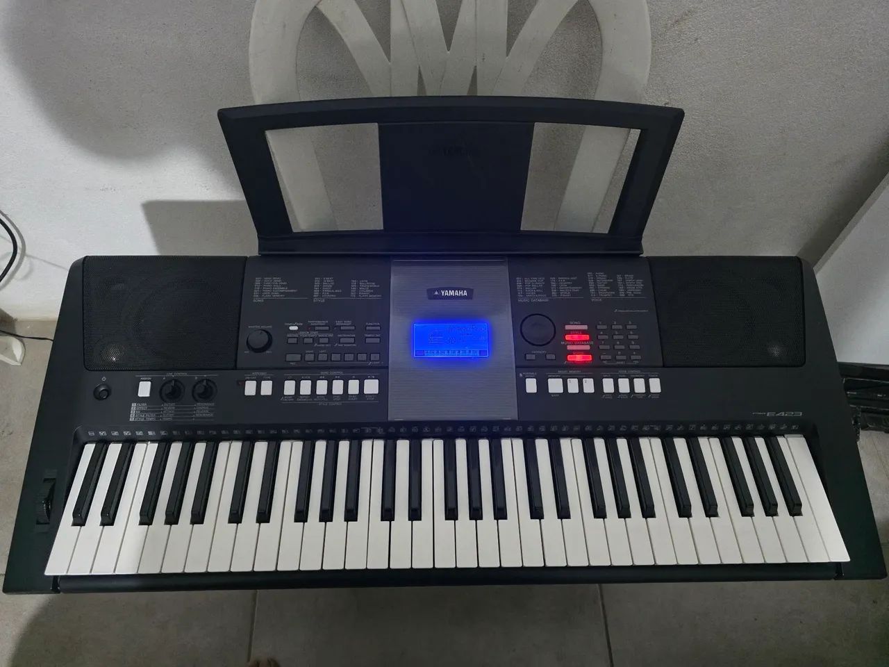 Teclado Yamaha PSR-E423  - Foto 3