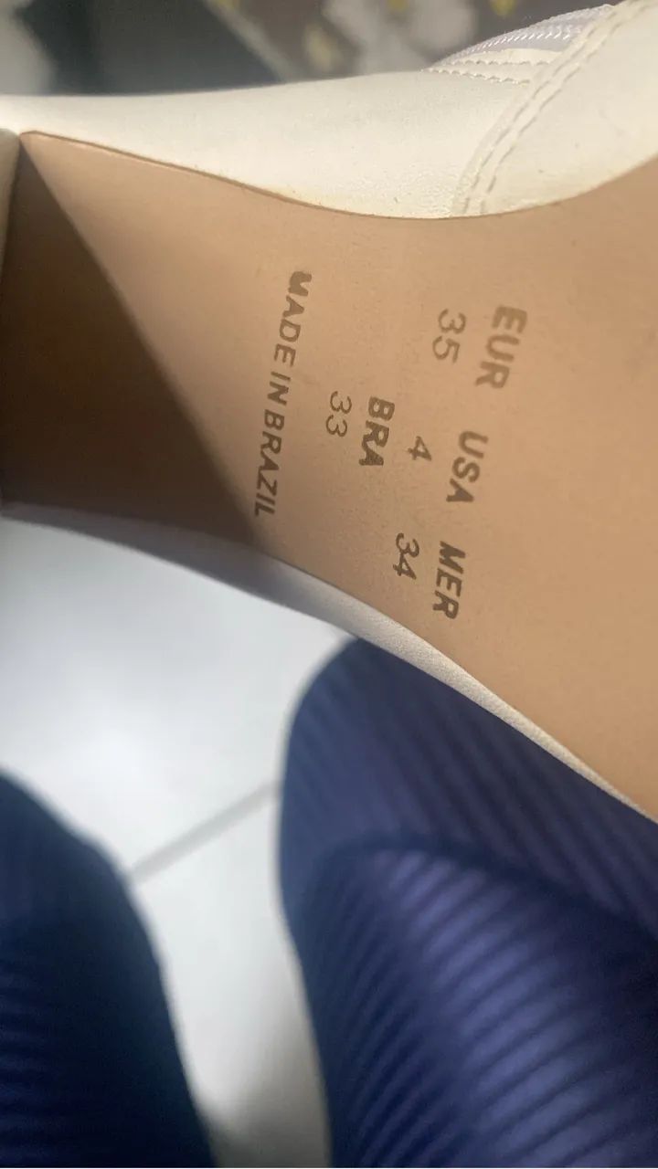 Vendo bota branca em couro - Foto 5