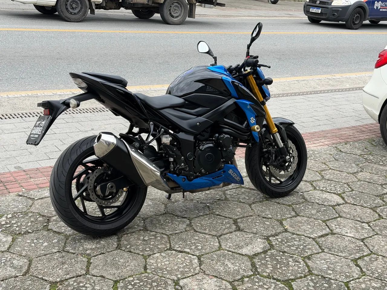 Suzuki GSX-S 750  - Foto 4