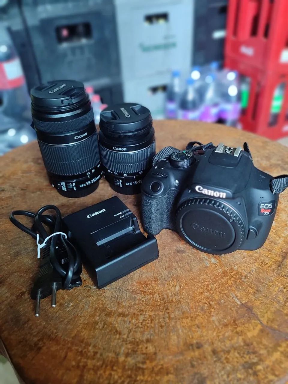 Câmera Cânon T5 + lente estabilizador 55-250mm / ACEITO TROCA