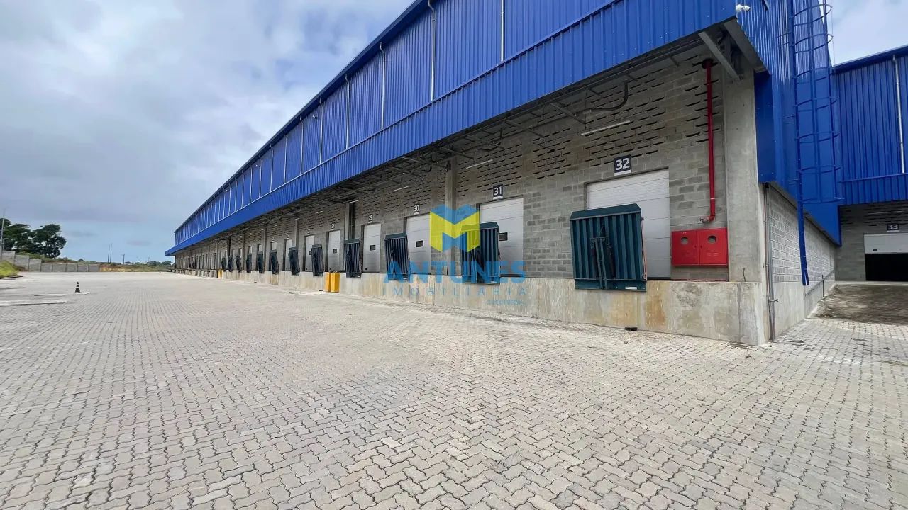 Alugue em Condomínio Logistico Igarassu BR-101, galpão 40.000m² com docas