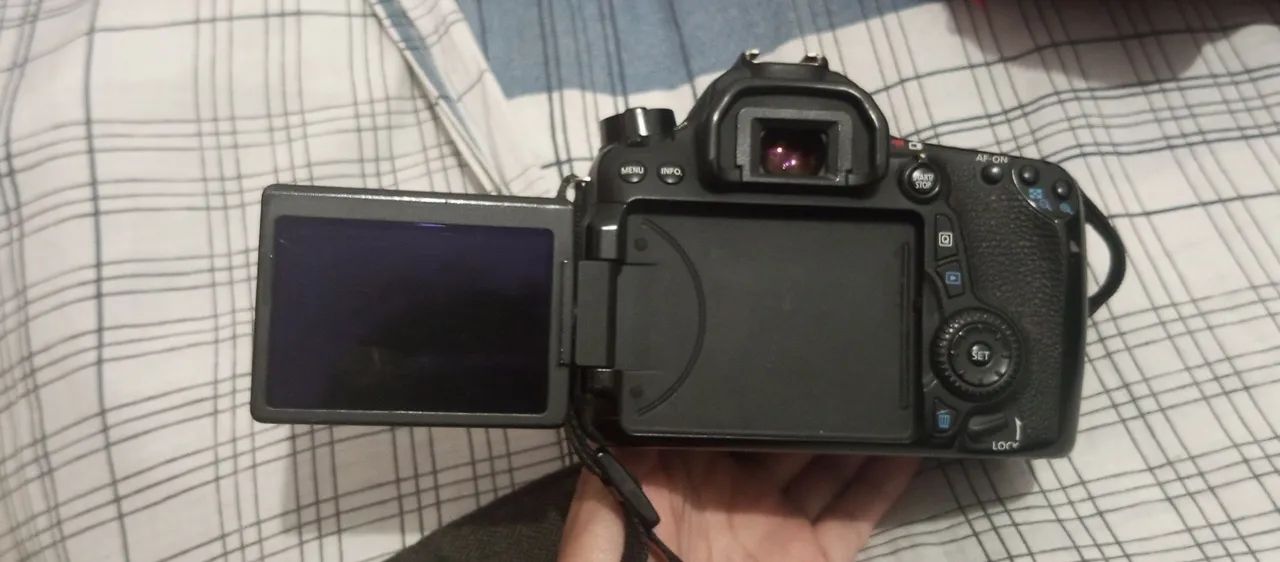 Camera Canon d70  - Foto 2
