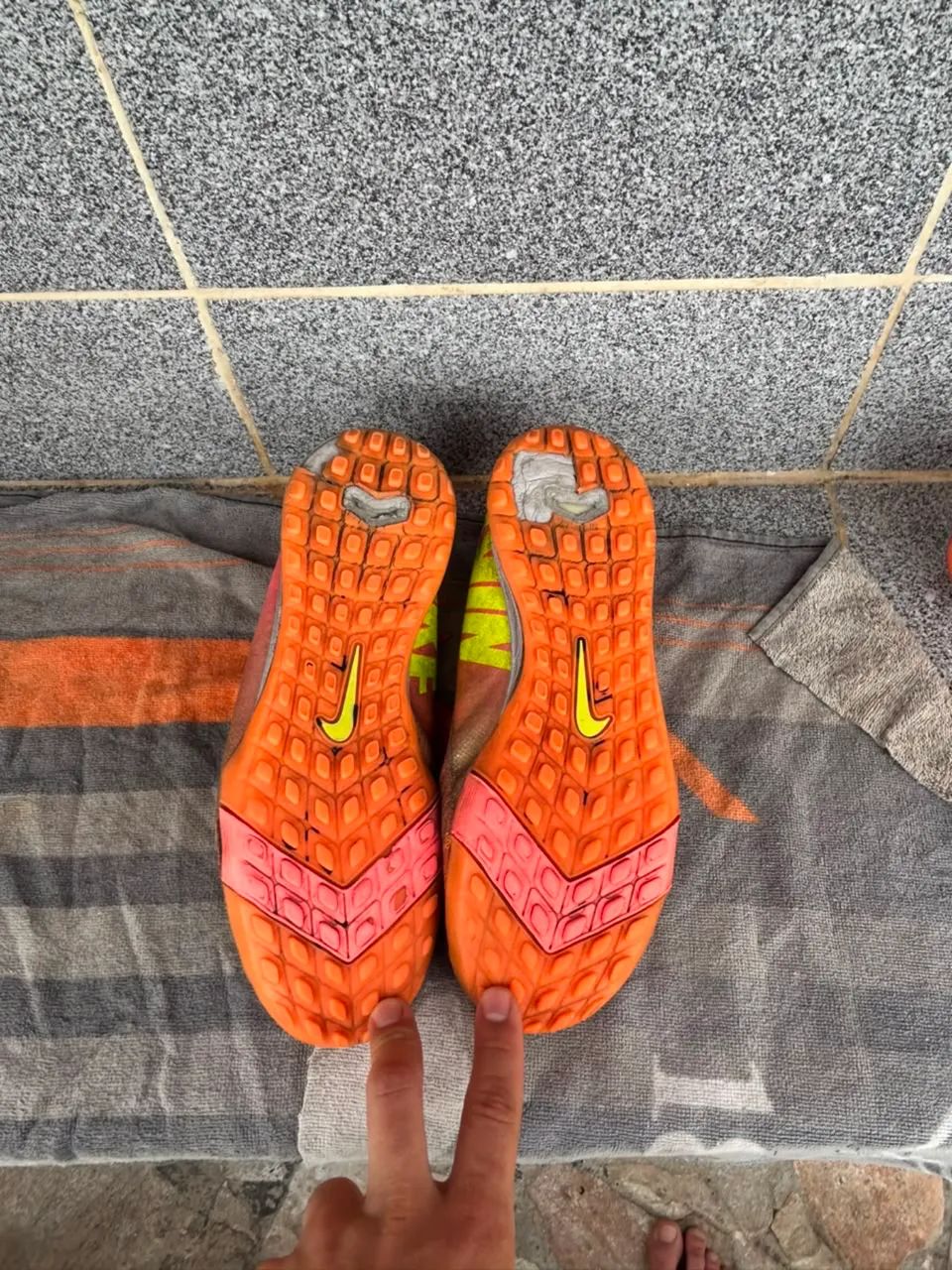 Chuteira Nike - Foto 2
