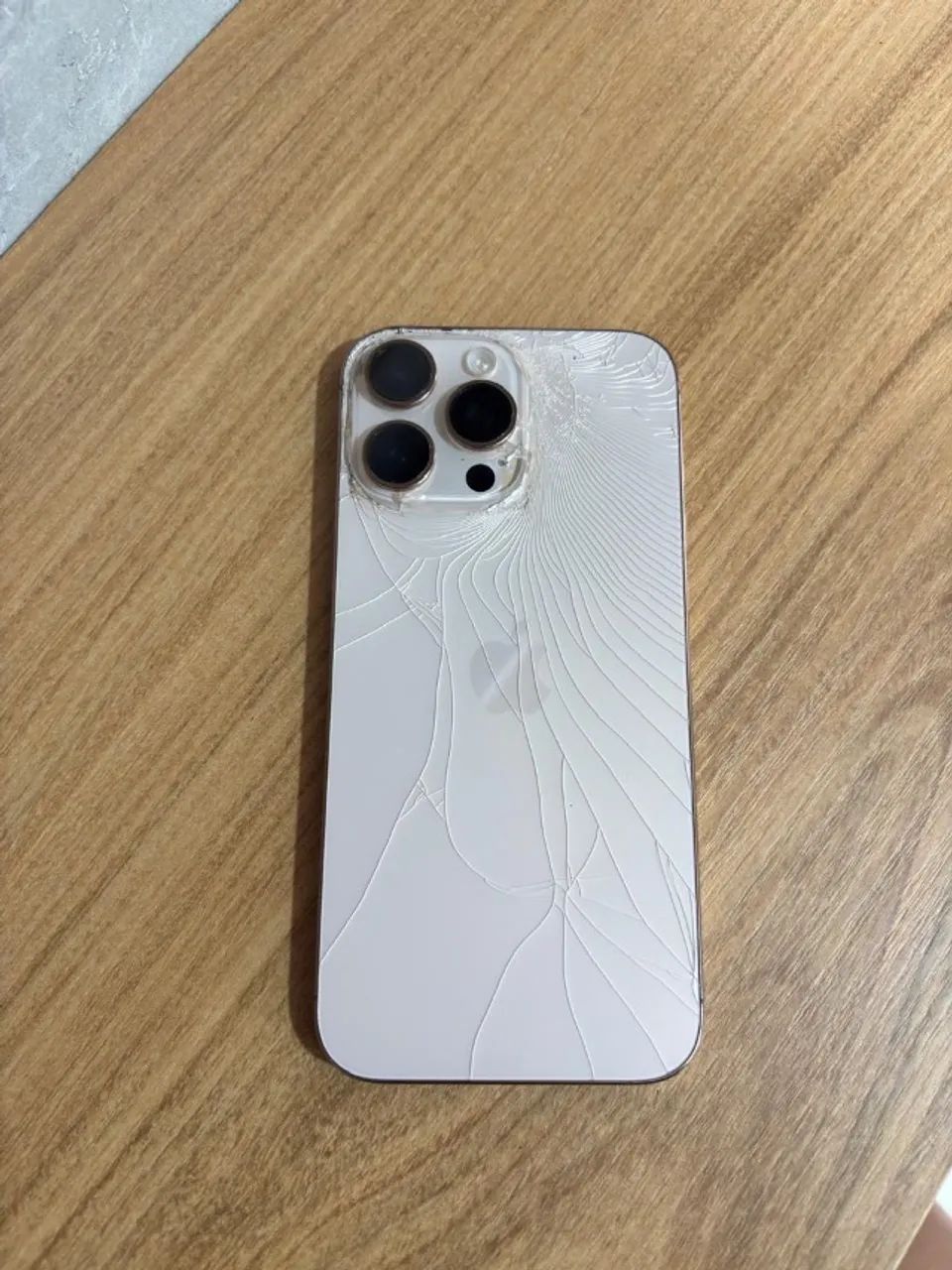 iPhone 16 pro max  - Foto 2