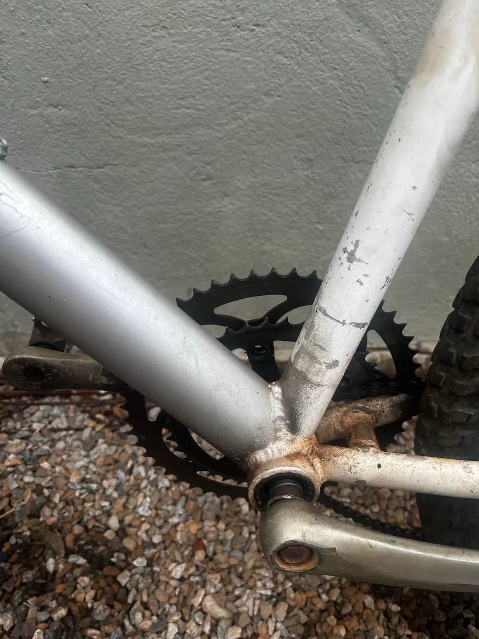 BICICLETA DE ALUMÍNIO E AMORTECEDOR ARO 29  - Foto 3