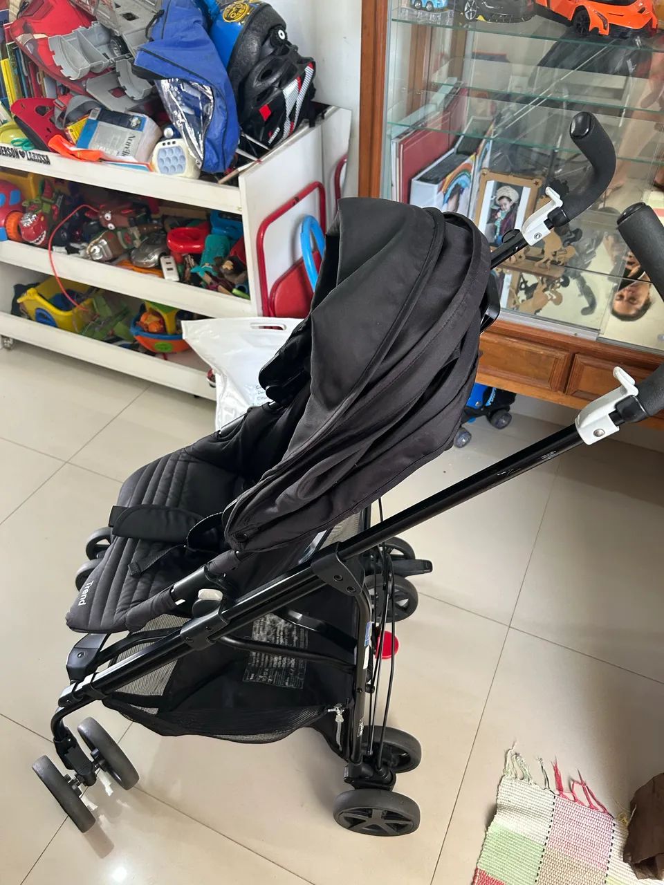 Carrinho de bebê com bebê conforto  - Foto 4