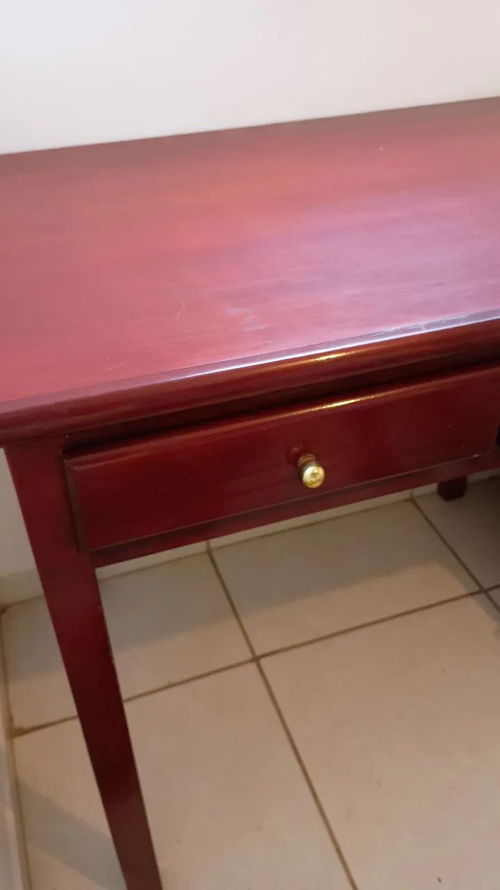 Escrivaninha/mesa de madeira maciça  - Foto 3