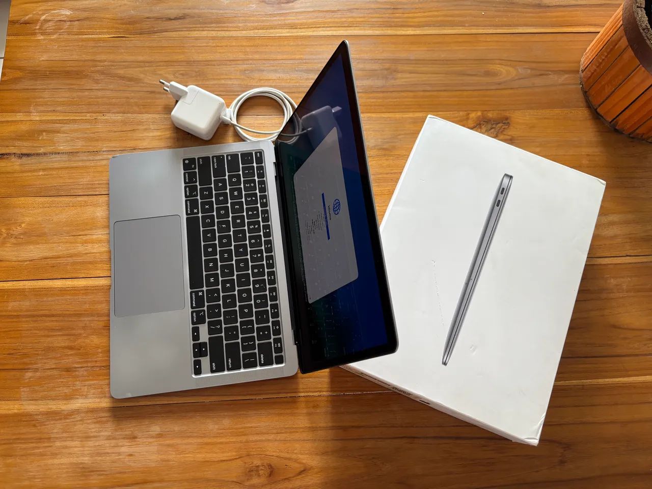 Apple Macbook Air (13 , 2020, Chip M1, 512 Gb De Ssd)-prata