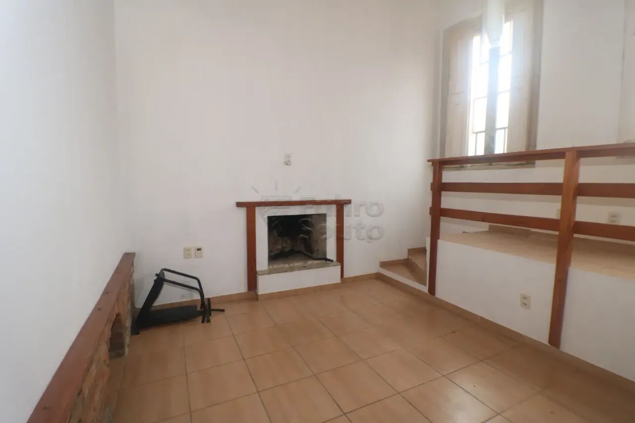 Casa histórica com ambientes amplos e muito charme - Centro de Pelotas - Foto 5