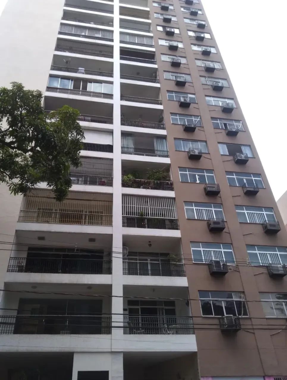 Edifício Gilberto Mestrinho - ALUGO - Baixou - Em frente  Praça Batista Campos