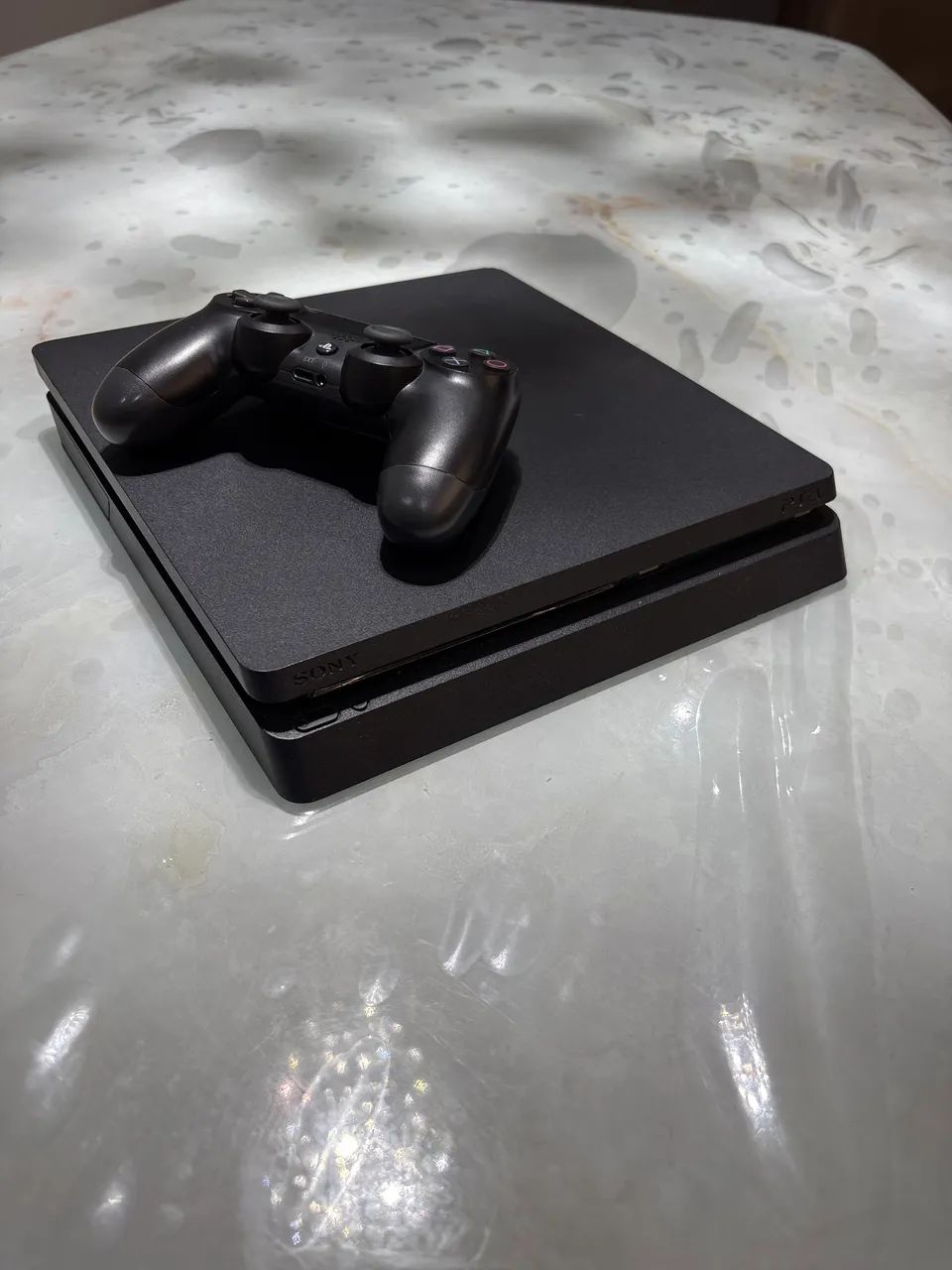 PS4 slim 1 TB 