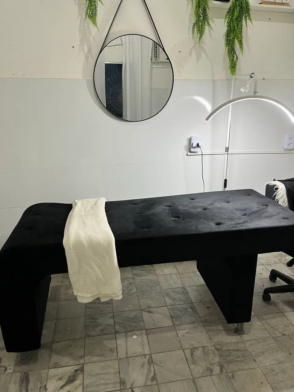 Vendo maca para studio de beleza 