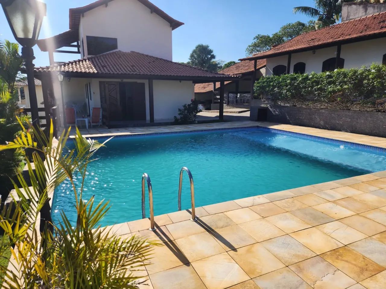 COD 036: CASA COM CAMPO DE FUTEBOL E PISCINA  SAQUAREMA - Foto 3