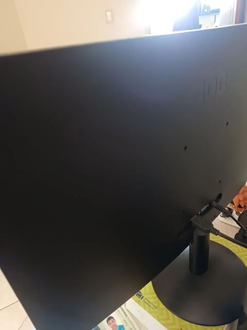 Monitor AOC 24 - 100Hz 1ms Gaming HDMI 24B30HM2 - Foto 3