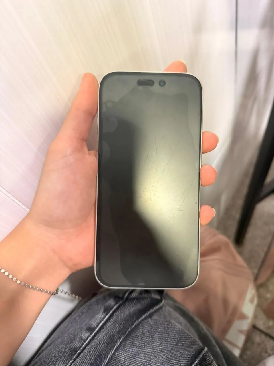 Vendo  iPhone 16 branco 128  3.980
