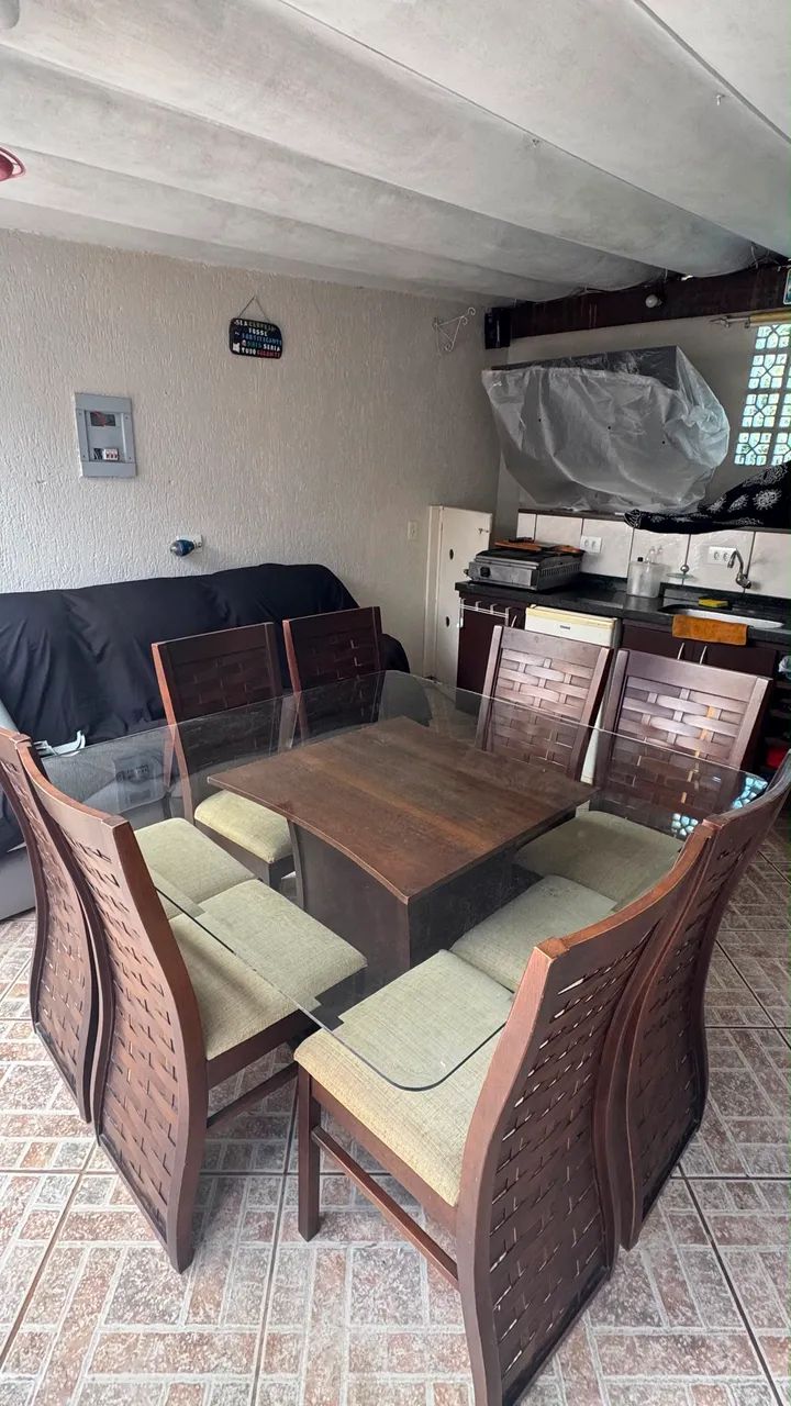 Mesa de vidro 8 lugares com 8 cadeiras 