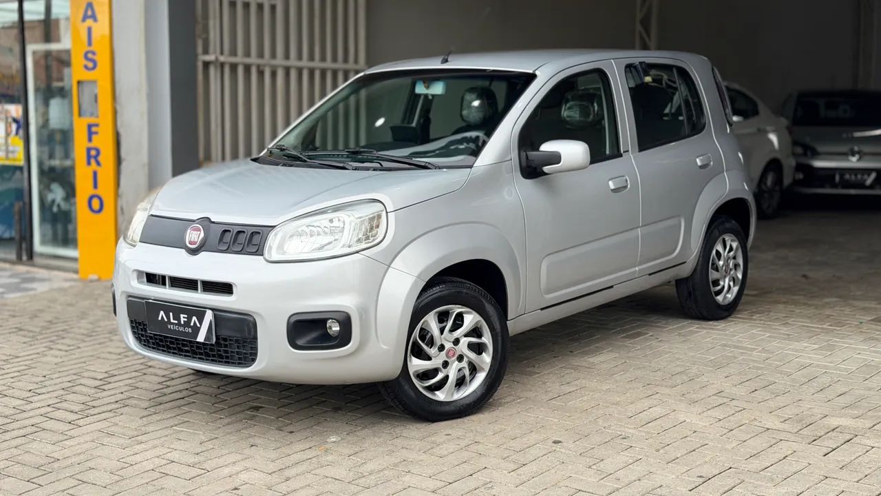 Fiat Uno Attractive 1.0 EVO Fire Flex 8V 5P 2016 - Foto 2