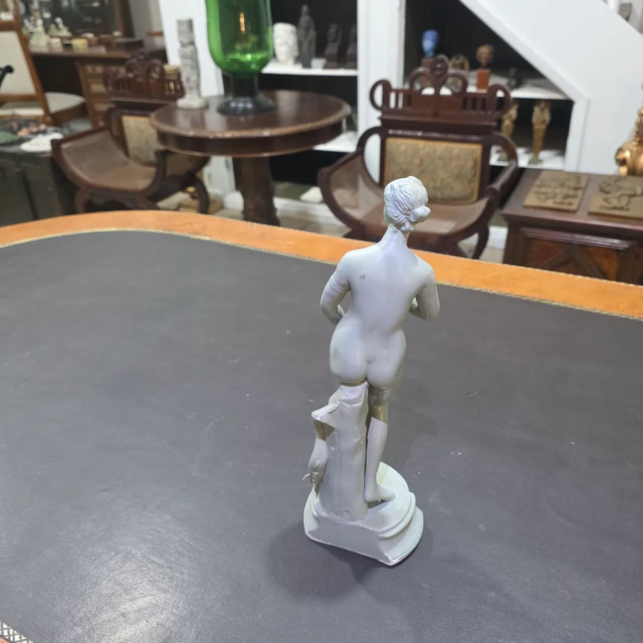Escultura pequena Vênus em cerâmica  - Foto 3